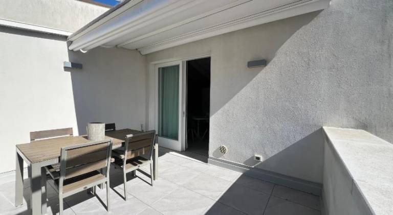 Beautiful rental apartment with patio | Close to the beach | Pets are welcome — photo 2
