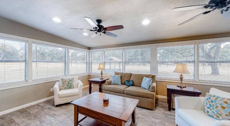 House with 2 rooms for 6 persons in Fredericksburg, TX