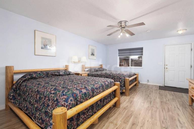 Marianna Inn Panguitch — photo 2
