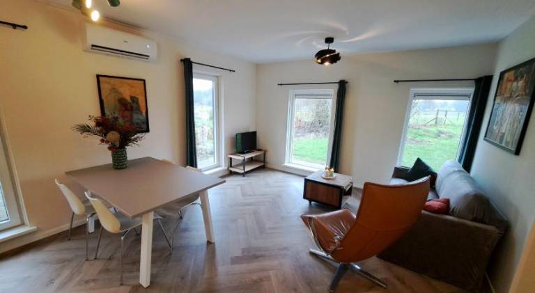 Vacation home with jacuzzi | Pet-friendly — photo 3