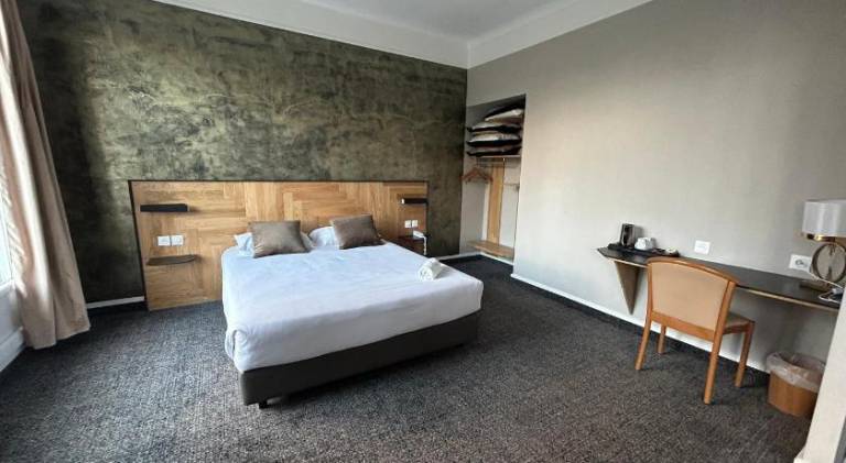 Brit Hotel Privilege Le Royal - Centre Gare — photo 2