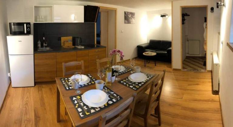 Apartment with yard, patio & barbeque | Pets allowed in Zakopane