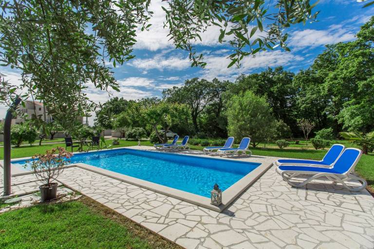 Apartman  Kirmenjak