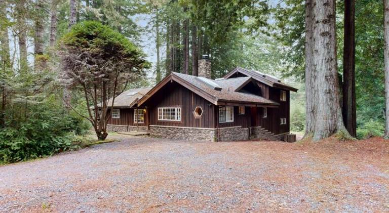 Little River Retreat- Dog Friendly with Grill in Little River, CA
