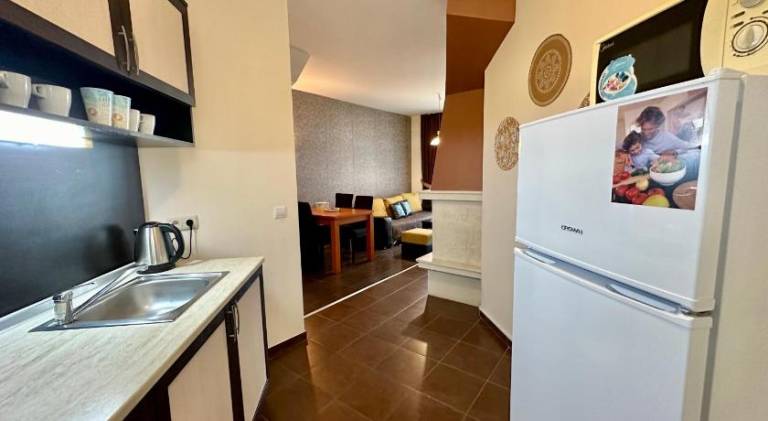 Apartment with pool — photo 2