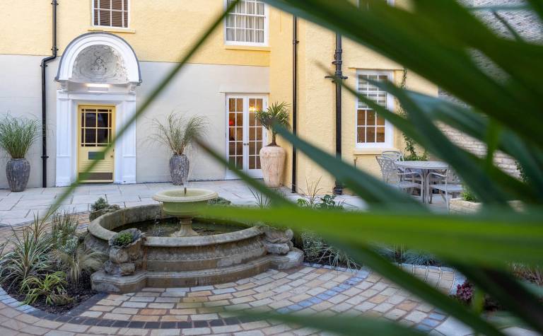 Greyfriars Hideaway