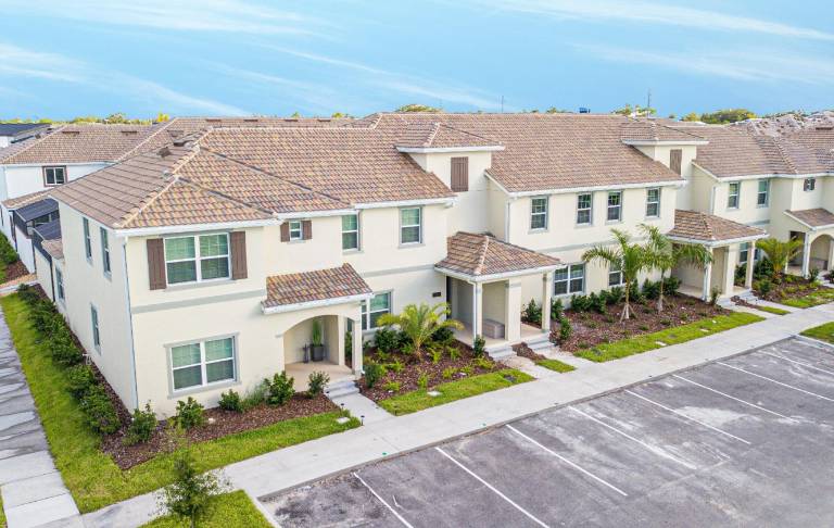 Vacation home with hot tub in Kissimmee, FL