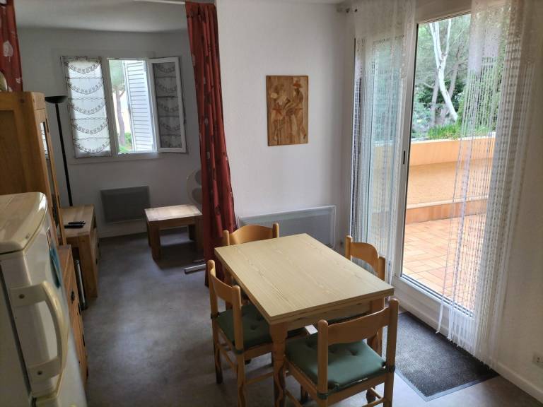 Apartment with 1 room for 4 persons — photo 2
