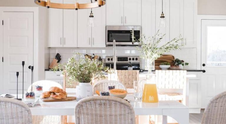 Stapleton McGraw by AvantStay 2 Units Sleeps 16 Spacious Home in Nashville in Nashville, TN