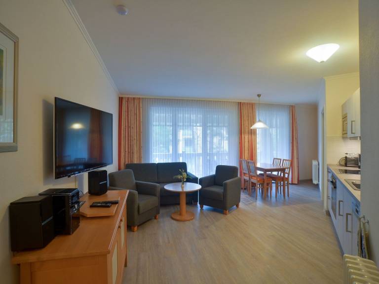 Komfort Ferienwohnung mit 1 Schlafzimmer und Balkon im Obergeschoss in Binz