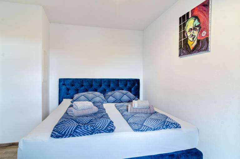 Fully equipped beautiful rental apartment | Lake view | Pet-friendly — photo 2