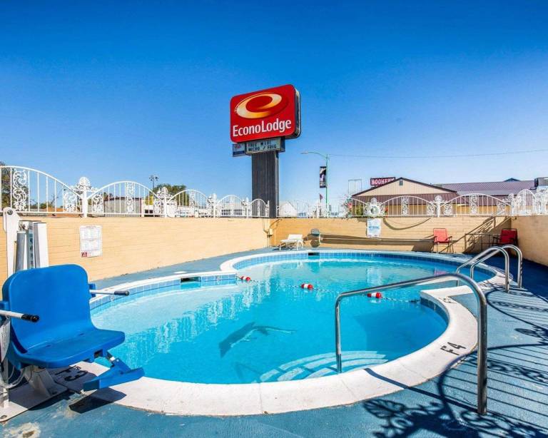 Econo Lodge Fallon Naval Air Station Area — photo 5