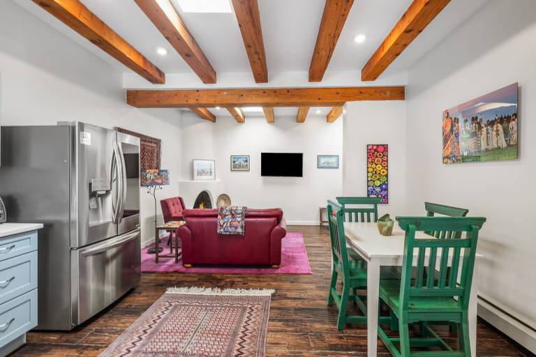 Palace of the Sleeping Dog - Dos: 2 bedroom, 2 bath Walk to Plaza A/C Pet Friendly in Santa Fe