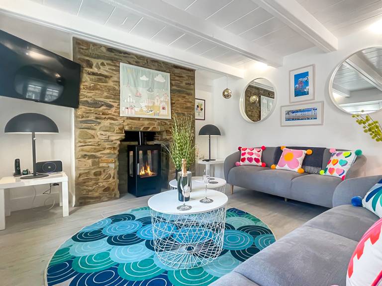 Cottage with garden | Water view — photo 4