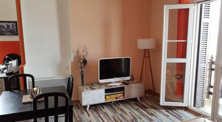 Rental apartment with 2 rooms for 4 persons — photo 2
