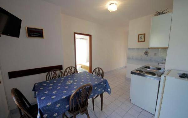 Holiday apartment with terrace — photo 4