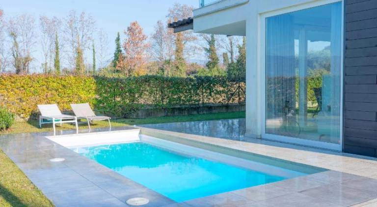 Ample villa with private pool, barbecue & yard | Close to the beach | Pets are welcome — photo 4