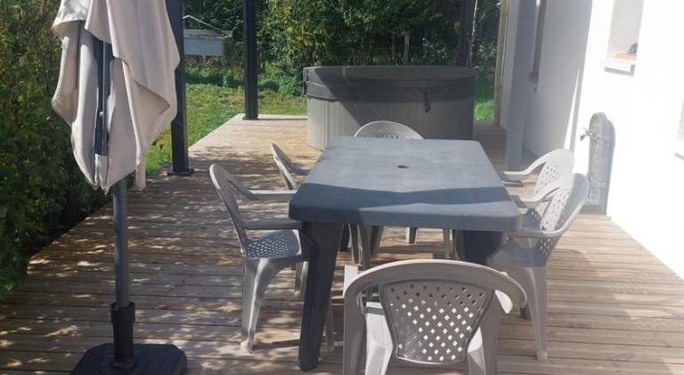 Vacation home with hot tub | Pet-friendly — photo 5