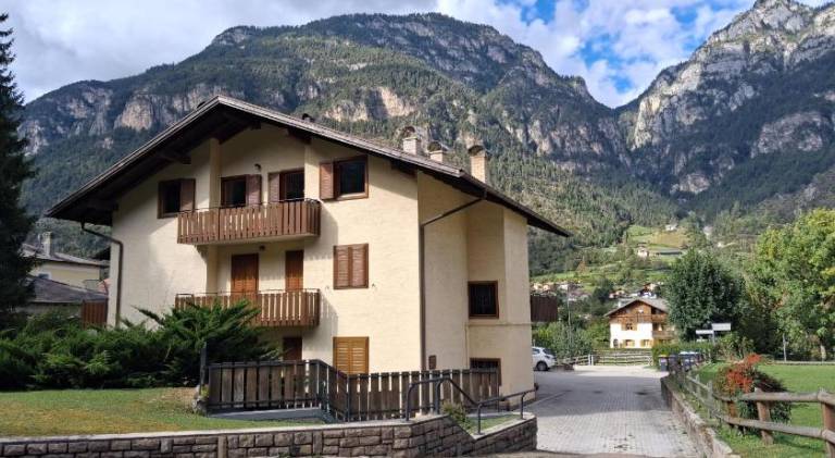 Rental apartment | Pets are welcome in Panchia