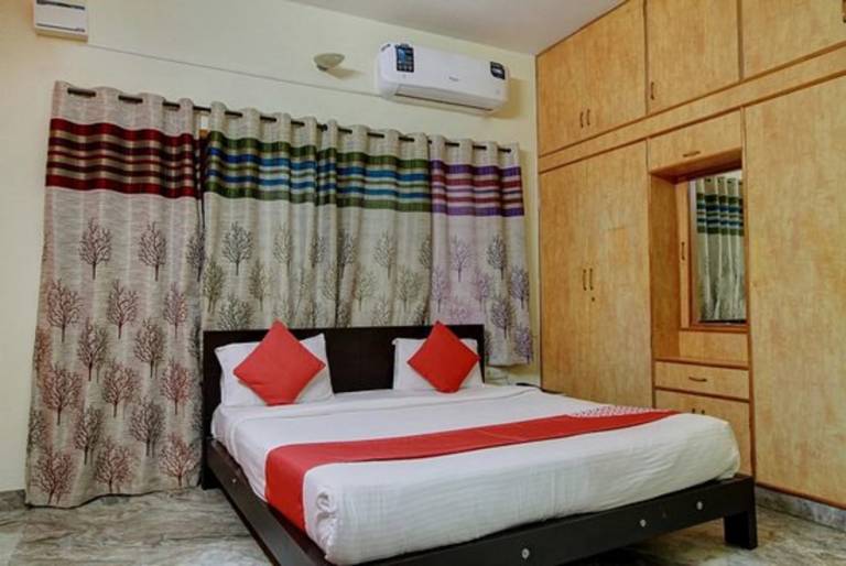 Redwood Suites