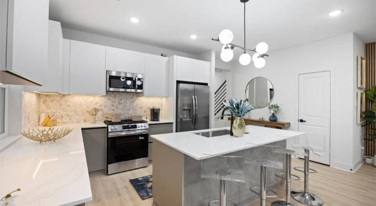 New! The Corinthian Retreat NRG MedCtr Galleria Downtown — photo 5