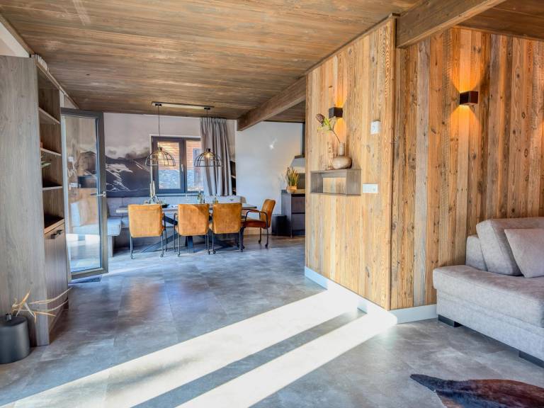 Chalet with patio & sauna — photo 3