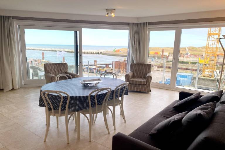 Wonderful rental apartment with terrace | Sea view | Close to the beach | Dogs allowed in Nieuwpoort