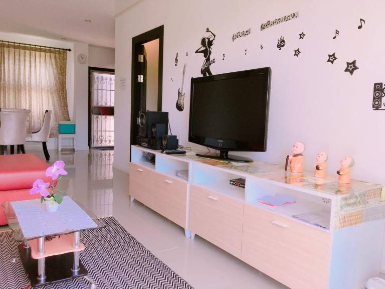 Villa with barbeque, yard & pool | Good for workation — photo 2