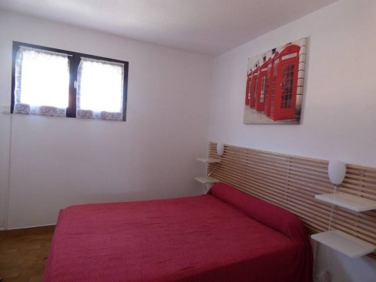 Fully equipped lovely vacation home with grill & patio | Next to the beach | Dogs allowed — photo 3