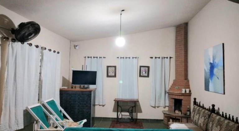 House with pool — photo 2