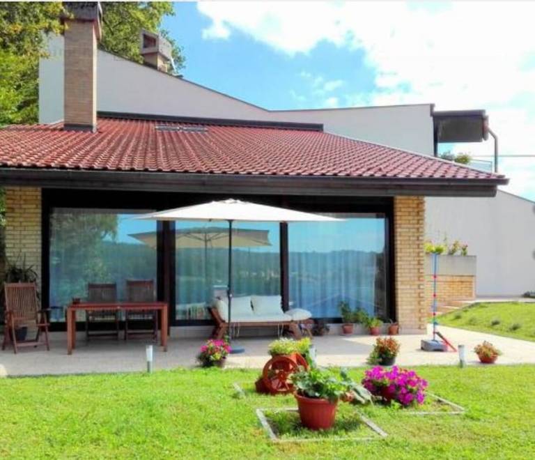 Bed & Breakfast Češnjica