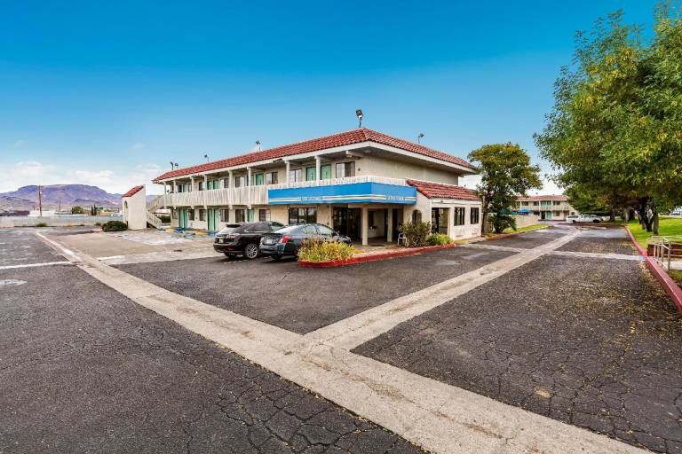 Motel 6 Kingman, AZ - Route 66 East in Kingman, AZ