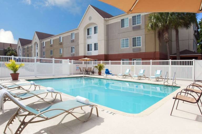 Sonesta Simply Suites Clearwater
