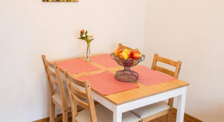 Holiday apartment with yard & terrace — photo 2