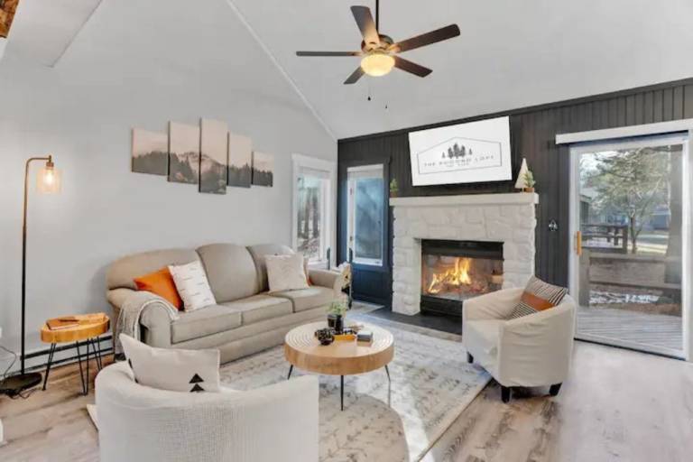House  Pocono Mountain Lake Estates