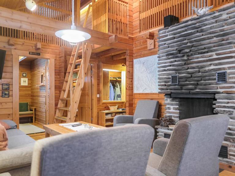 Vacation home with sauna & patio | Pets are welcome — photo 5