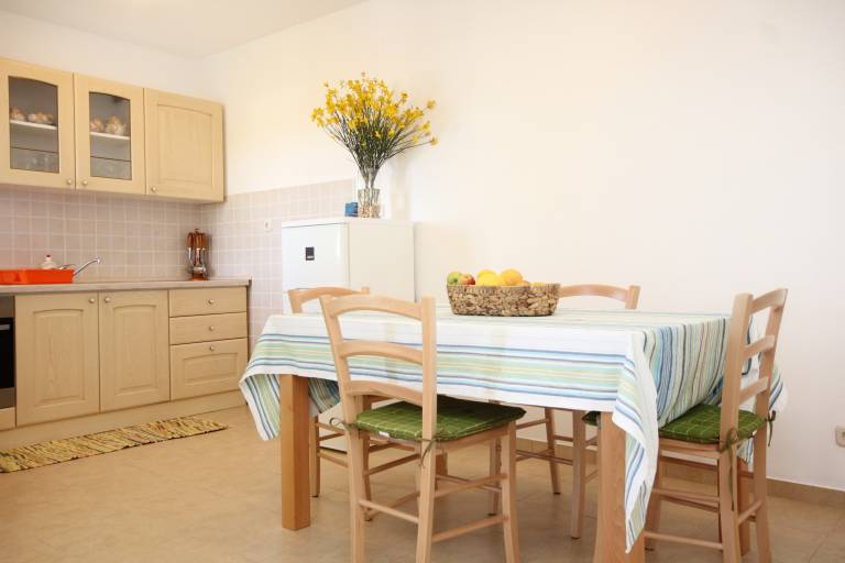 One bedroom apartment with terrace and sea view Kučište - Perna, Pelješac (A-10161-d) — photo 5