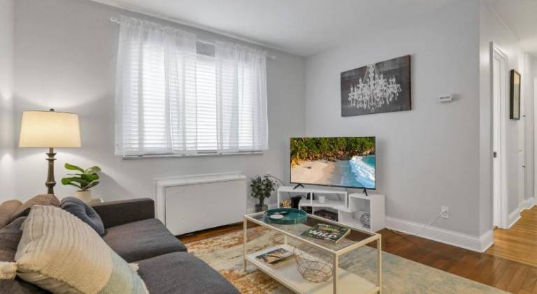 Cozy 2 BR in Short North Convenient Parking in Franklin, OH