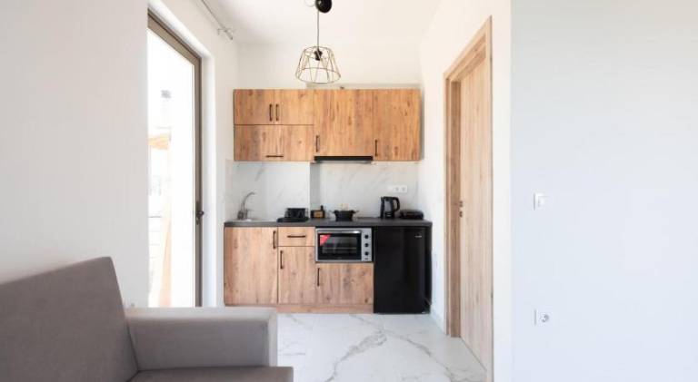 Rental apartment with pool, hot tub & terrace | Suitable for remote work | Pets allowed — photo 4