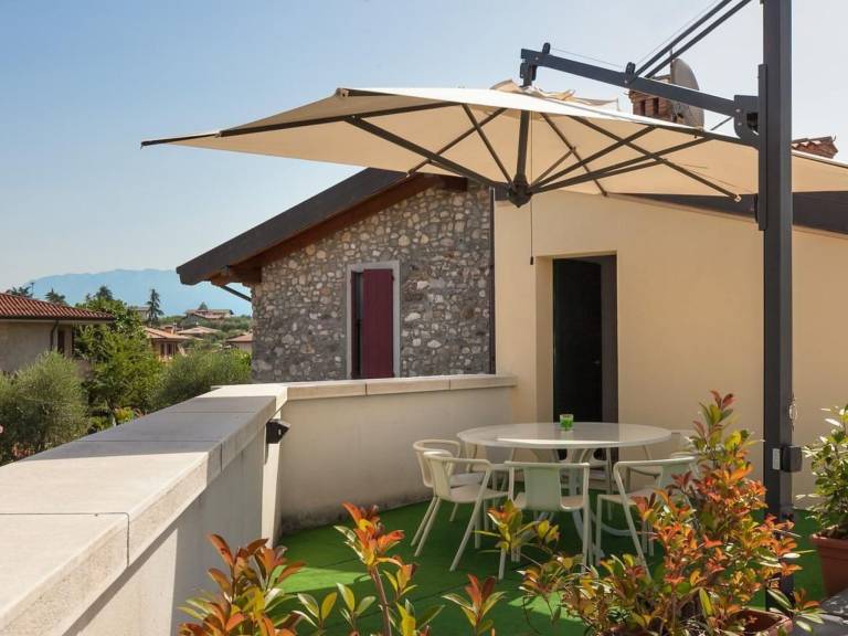 Children-friendly pleasant apartment with hot tub, grill & terrace | Pet-friendly — photo 4