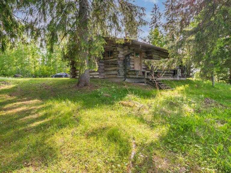 Vacation home with sauna & patio | Nature view — photo 4