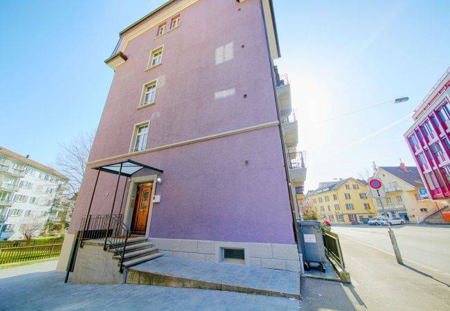 ZH Raspberry lV Oerlikon HITrental Apartment
