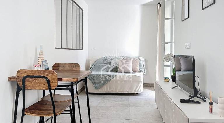 Holiday apartment with 1 room for 3 persons in Valbonne