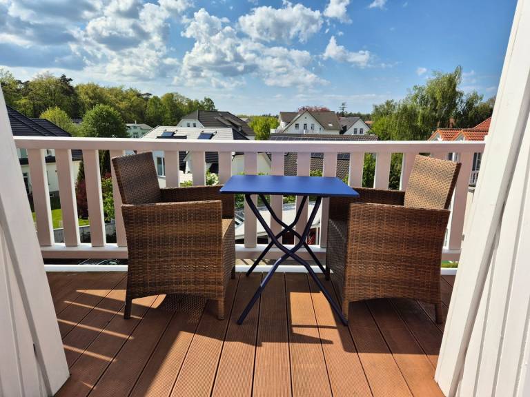 42m² komfortable Ferienwohnung mit Balkon und Hund für 3 Personen in Kuehlungsborn