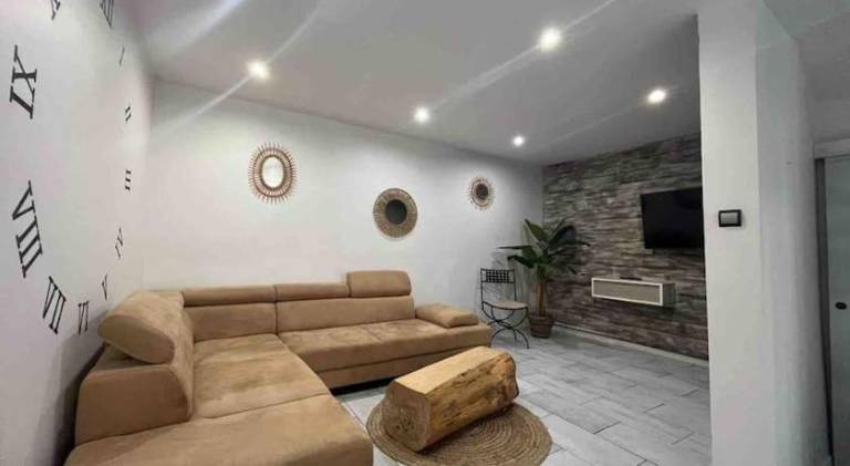Apartment with 2 rooms for 4 persons in Carcassonne