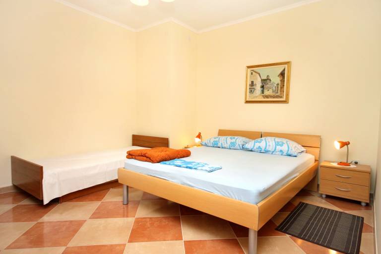 One bedroom apartment with balcony Sućuraj, Hvar (A-6732-c) in Hvar