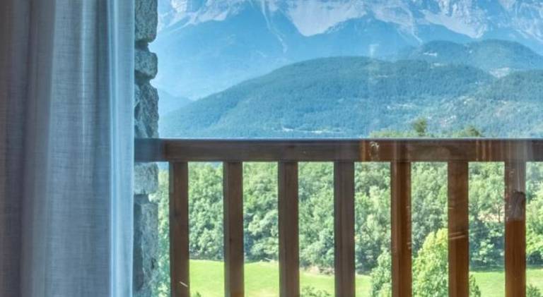 Pleasant house with terrace, garden & jacuzzi | Pets allowed — photo 4