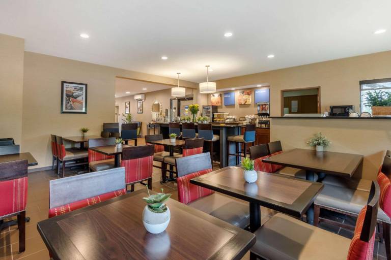 Comfort Inn Ellsworth - Bar Harbor — photo 4