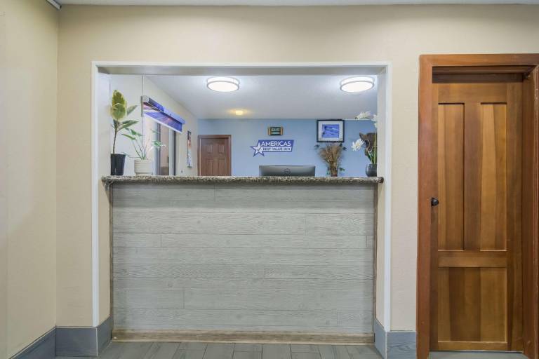 Americas Best Value Inn Fargo — photo 4