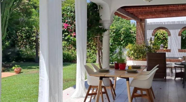Villa with patio & private pool | Beach nearby | Dogs allowed — photo 5